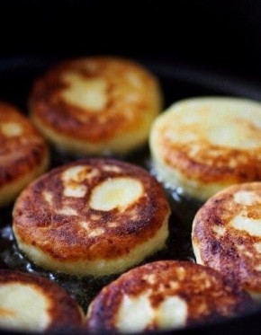 Как добиться идеальных сырников: секреты от шефа