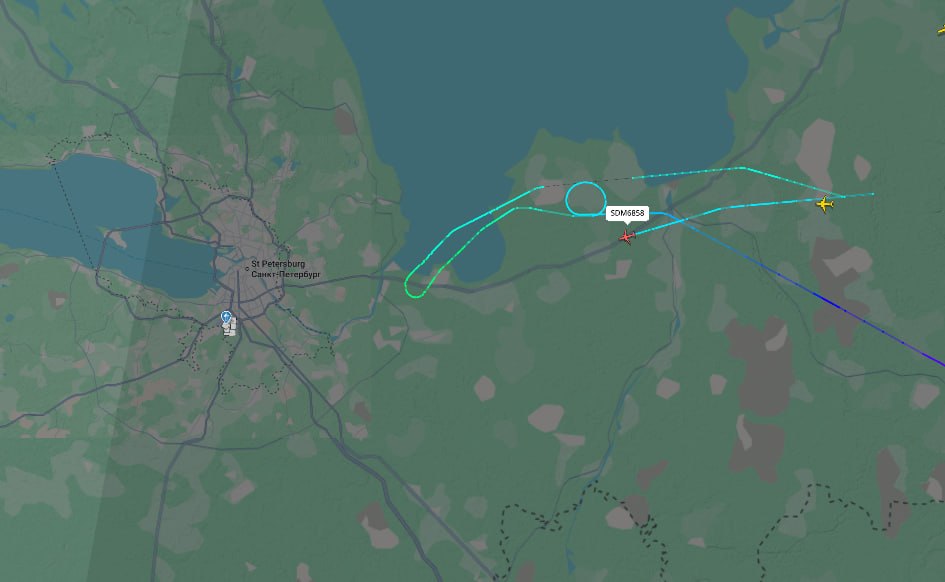 Сигнал бедствия подал борт авиакомпании «Россия» над Ленобластью