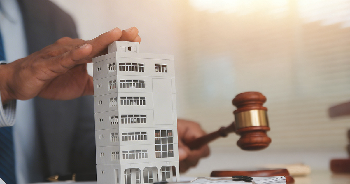 Администрация или ГЖИ: кто прав в лицензионном контроле управляющих организаций?