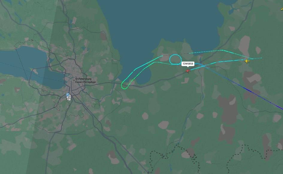 Самолёт авиакомпании «Россия», летевший из Минеральных Вод в Петербург, подал сигнал бедствия из-за заканчивающегося топлива Самолёт авиакомпании «Россия», летевший из Минеральных Вод в Петербург, подал сигнал бедствия из-за заканчивающегося топлива