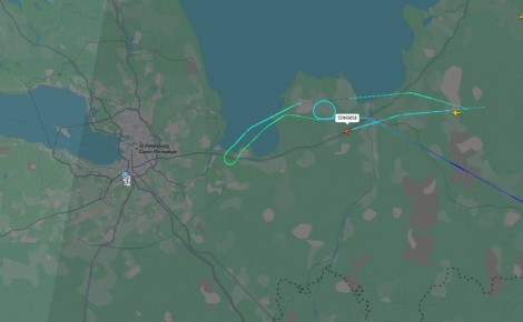 Самолёт, летевший из Минеральных Вод в Петербург, подал сигнал бедствия в небе над Ленобластью