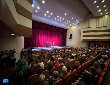 Александр Дрозденко открыл третий фестиваль «Гений места»