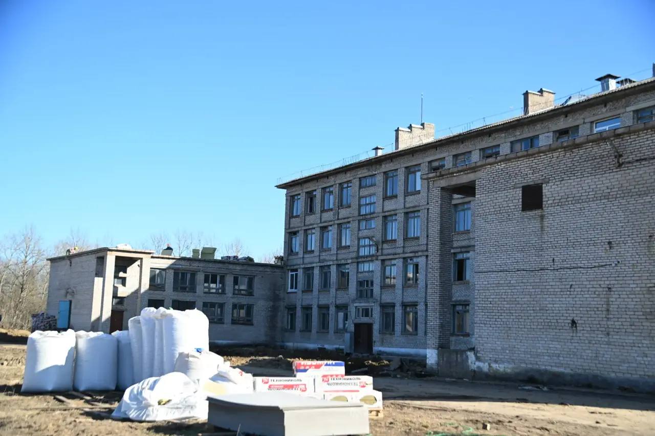 Госстройнадзор выдал разрешение на реконструкцию Ивангородской школы №2 на улице Пасторова