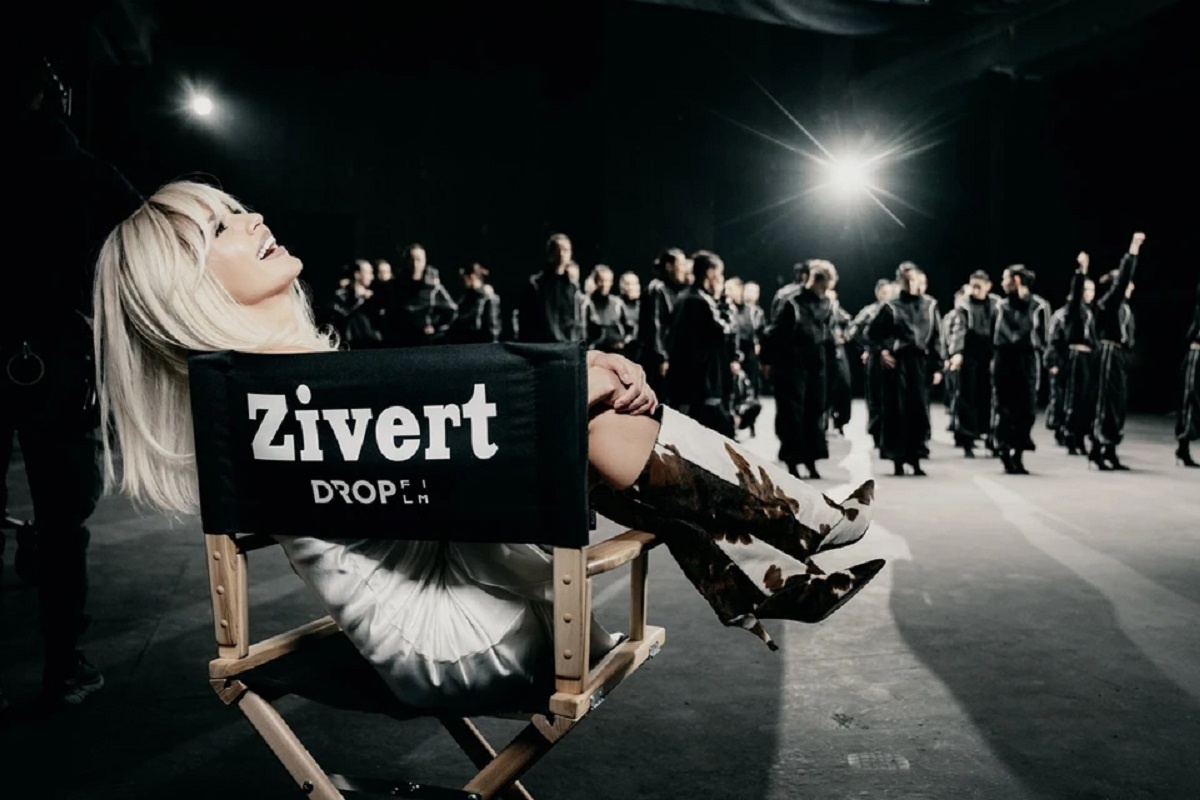 Латиница для звезд: как новый закон угрожает псевдонимам артистов