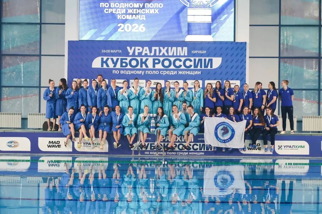 Александр Дрозденко поздравил женскую команду Ленинградской области с серебром Кубка России