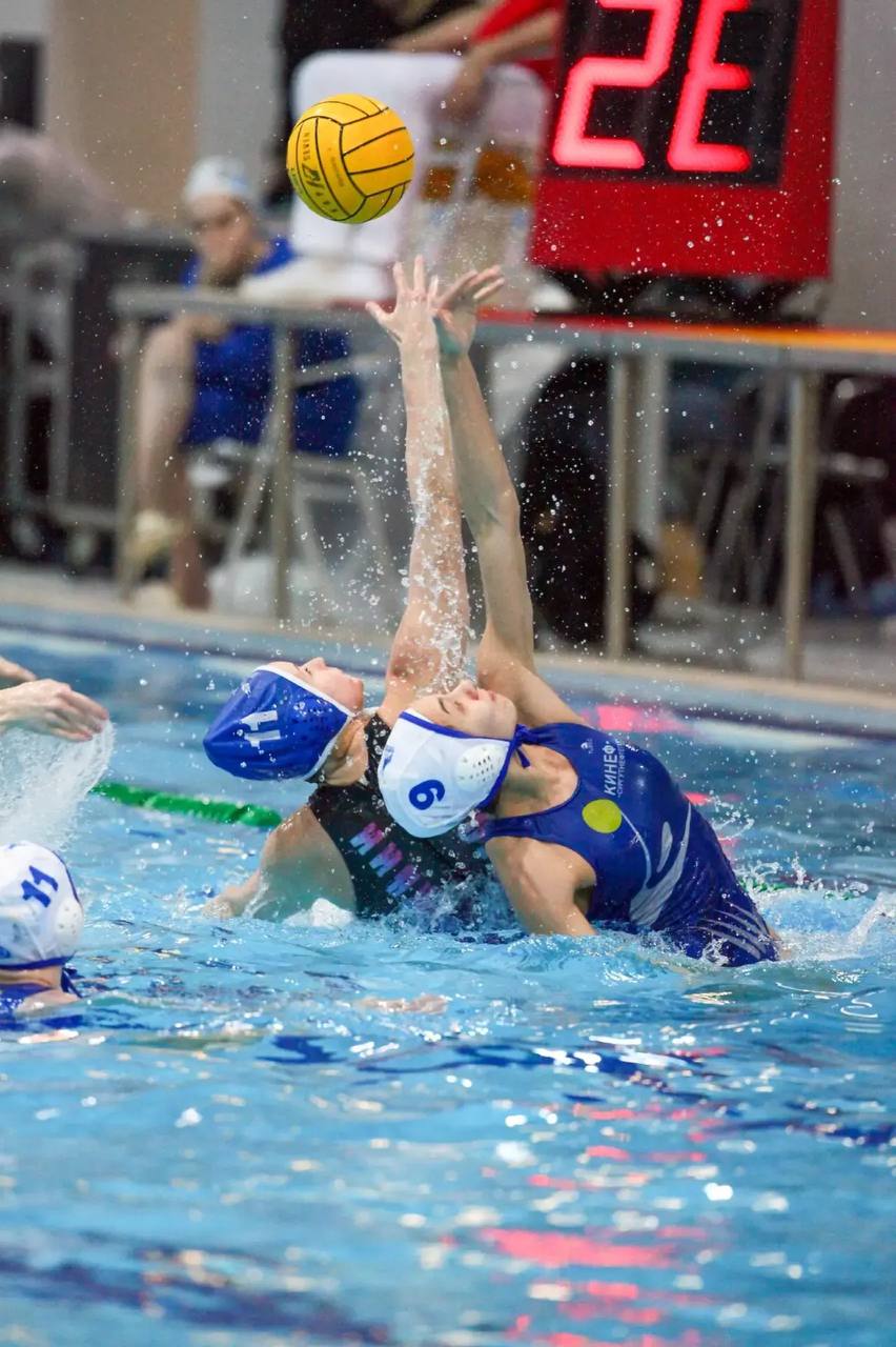 Александр Дрозденко поздравил женскую команду Ленинградской области с серебром Кубка России Александр Дрозденко поздравил женскую команду Ленинградской области с серебром Кубка России