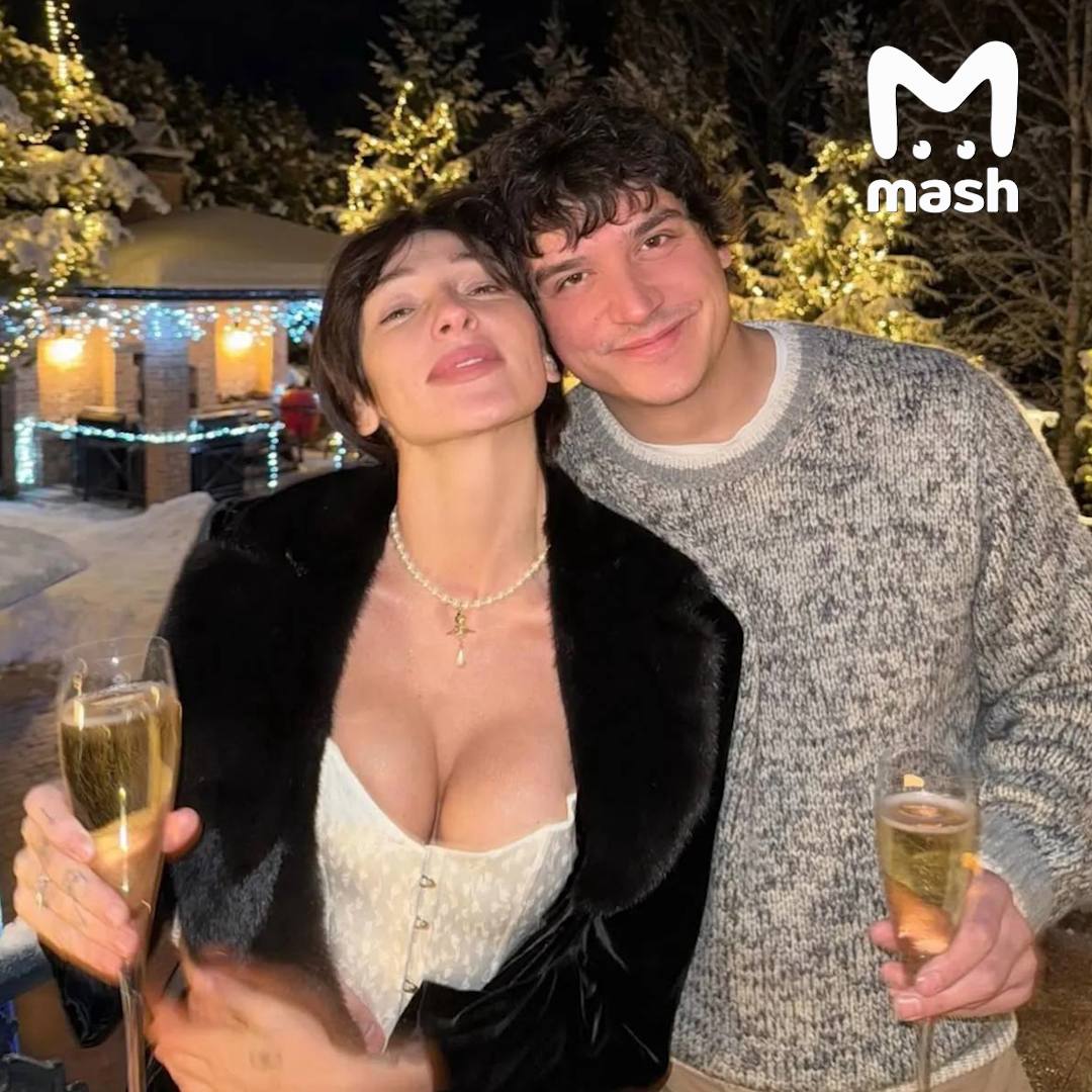 Настя Ивлеева и её муж распродают недвижимость — блогерша уже избавилась от родительской двушки, Филипп Бегак — снизил цену на свой двухэтажный дом на 4 миллиона