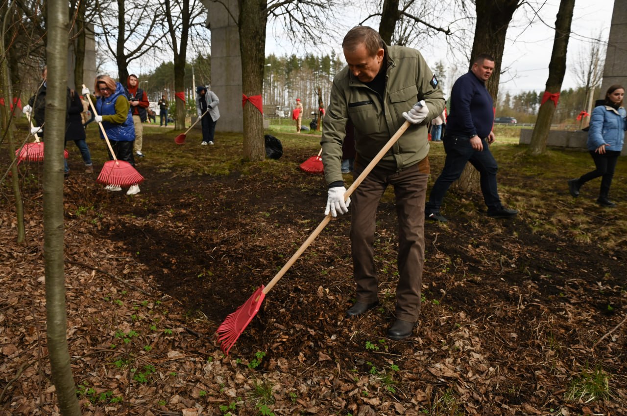 Александр Дрозденко: Определили три тысячи площадок для весенних субботников Александр Дрозденко: Определили три тысячи площадок для весенних субботников