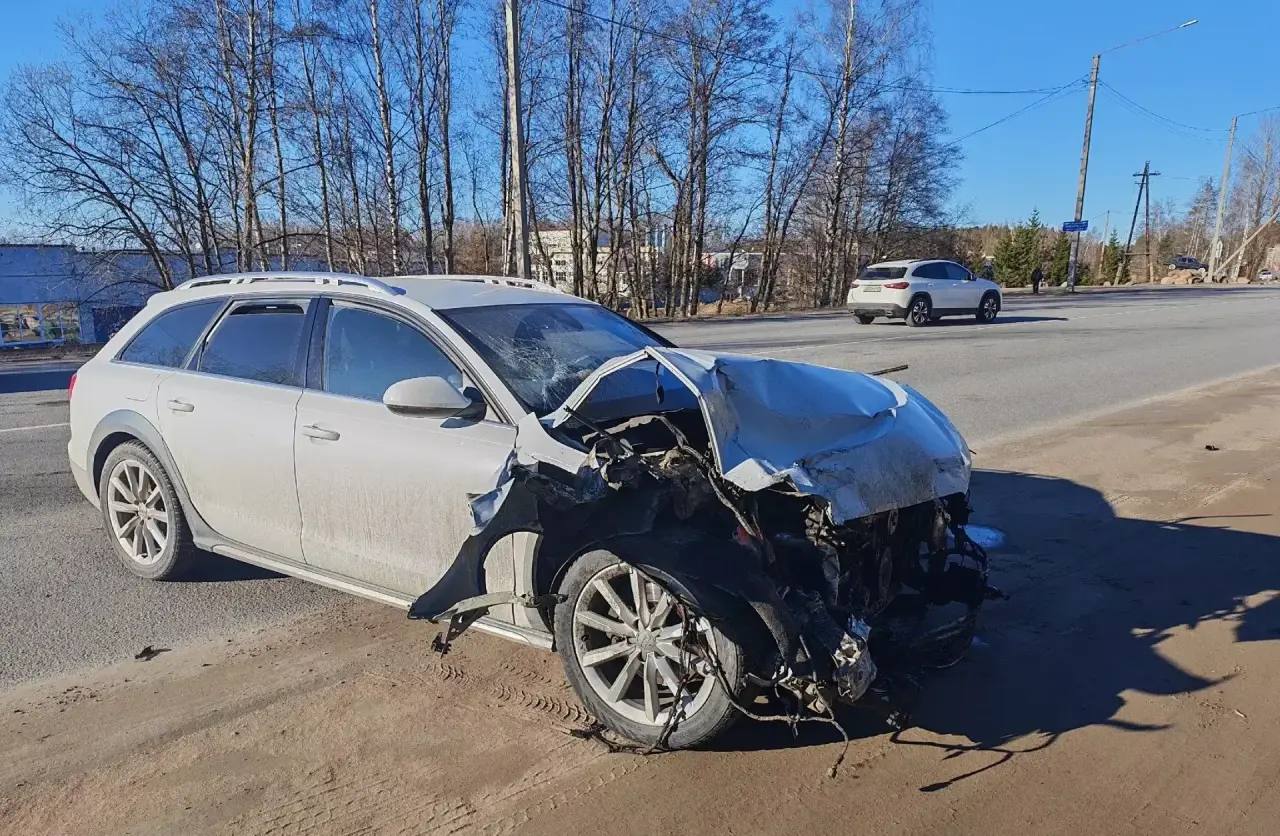 За прошедшие сутки подразделения территориального пожарно-спасательного гарнизона Ленинградской области реагировали на 34 оперативных события: