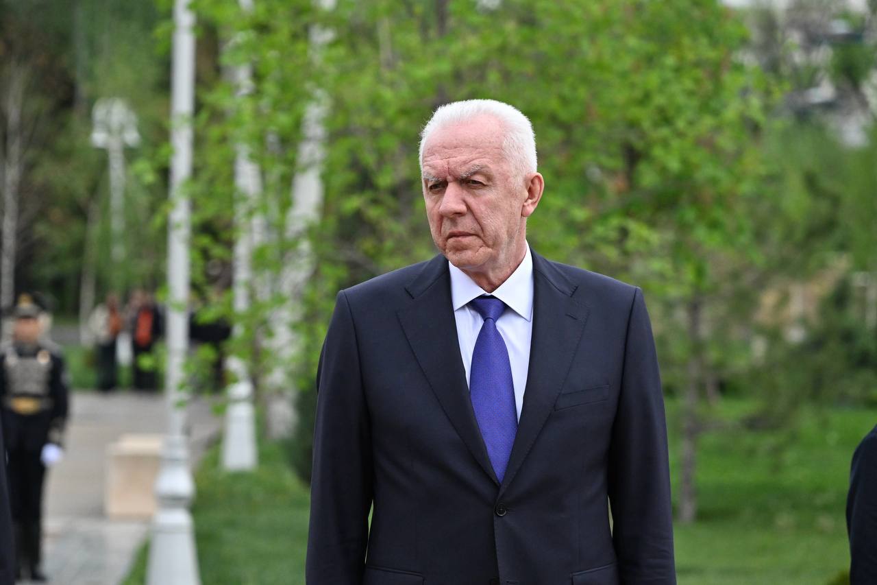 В столице Узбекистана Генпрокурор России посетил мемориальный комплекс «Парк Победы» В столице Узбекистана Генпрокурор России посетил мемориальный комплекс «Парк Победы»