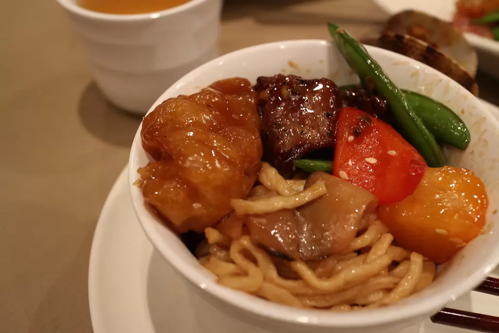 Китайская кухня: искусство и философия на тарелке