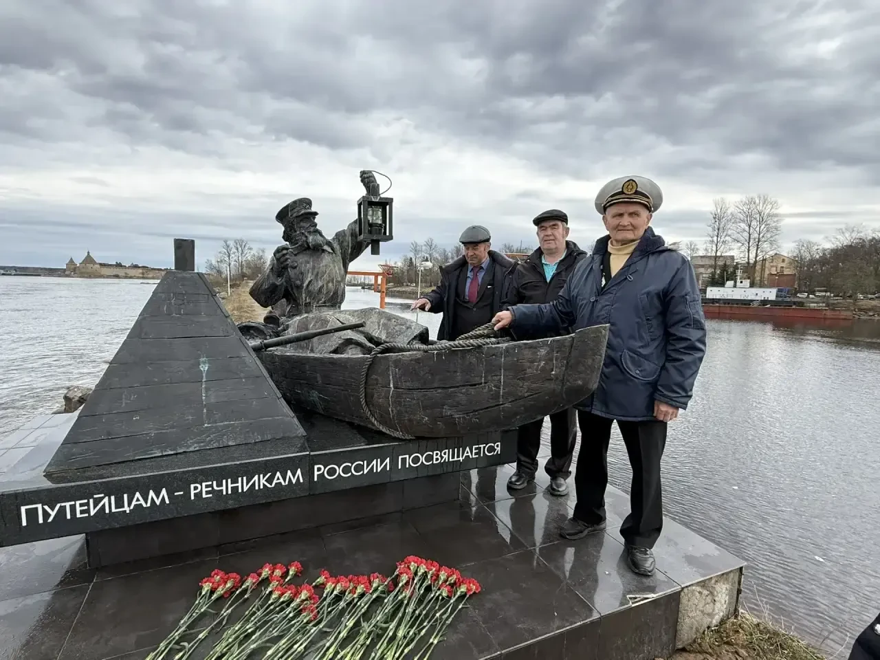 Путевые работы стартовали на внутренних водных путях Ленинградской области Путевые работы стартовали на внутренних водных путях Ленинградской области