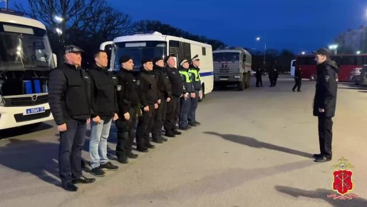 Полиция провела масштабную проверку строительных городков в Шушарах