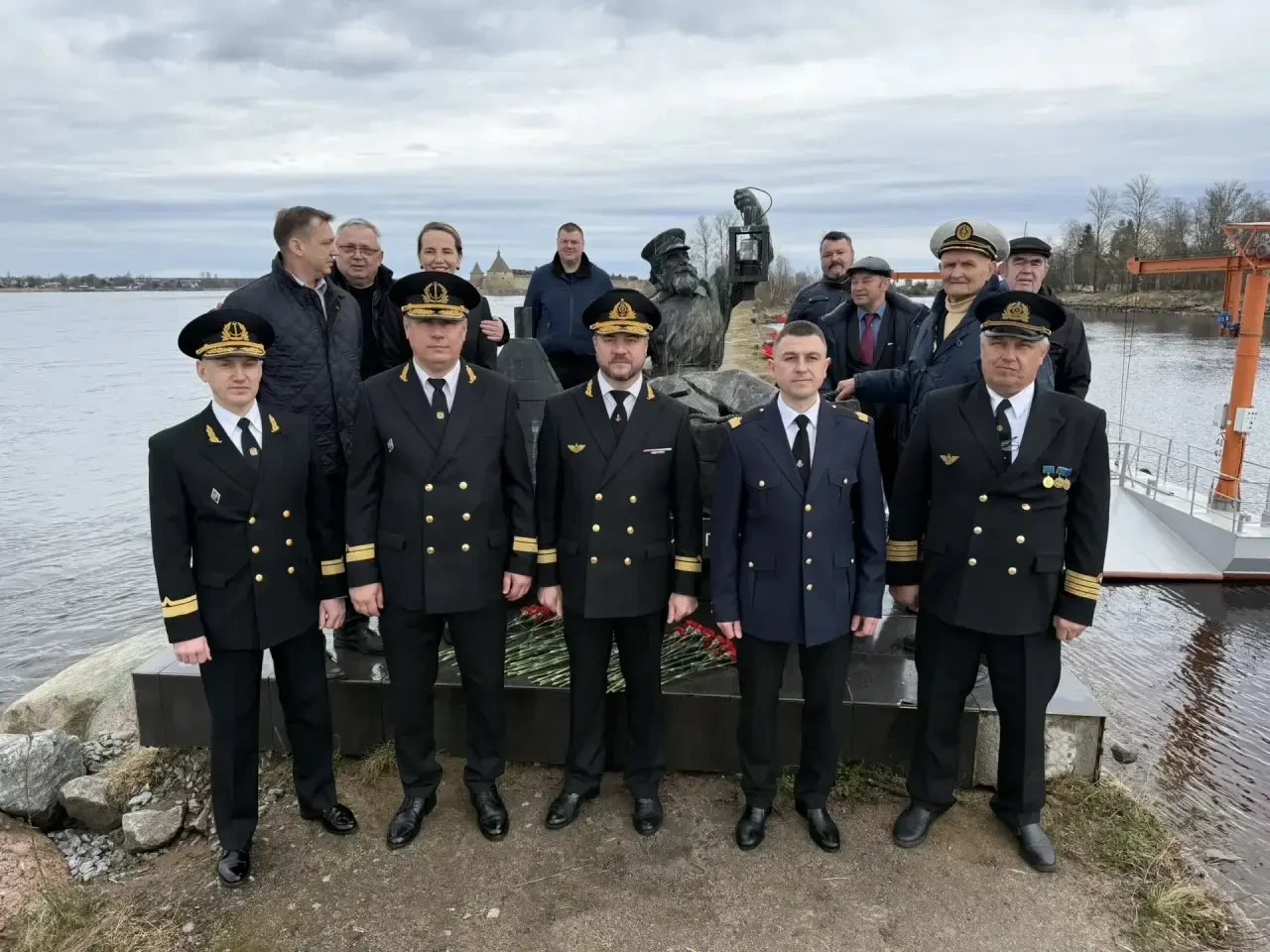 Путевые работы стартовали на внутренних водных путях Ленинградской области