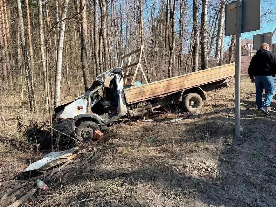 �� ��������� ����� ������������� ���������������� �������-������������� ��������� ������������� ������� ����������� �� 32 ����������� �������: