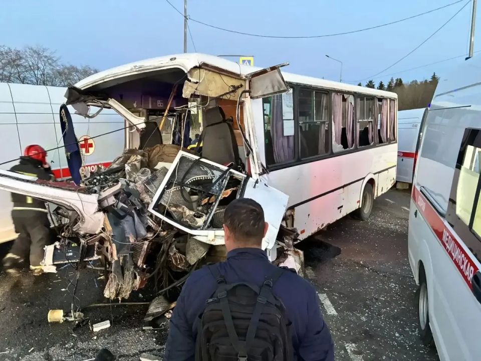 За прошедшие сутки подразделения территориального пожарно-спасательного гарнизона Ленинградской области реагировали на 19 оперативных событий: