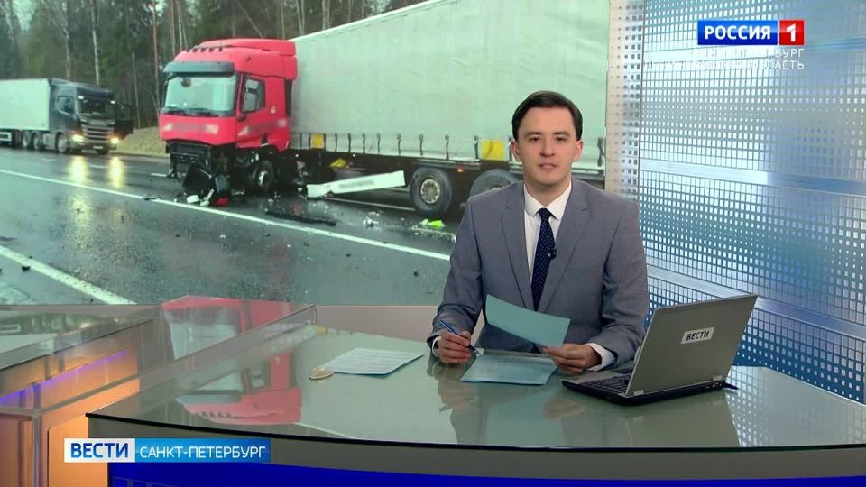 Водитель и пассажир легкового авто погибли в ДТП с фурой на трассе А-114 в Ленобласти