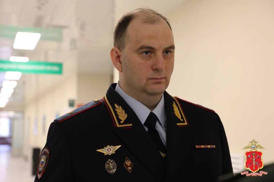 Сотрудники управления по вопросам миграции ГУ МВД России вручили участникам СВО утерянные в зоне боевых действий паспорта граждан Российской Федерации
