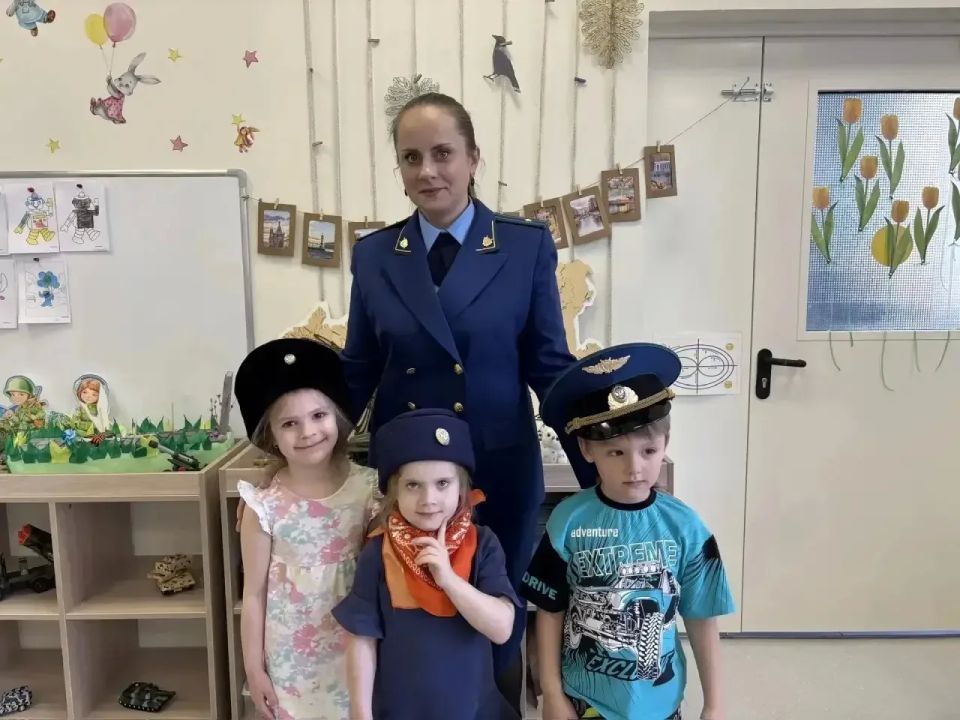 Маленькие вопросы — большие ответы: прокурор в гостях у дошкольников