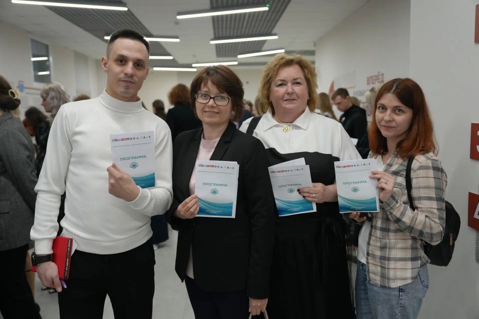 Более 300 участников встретились в школе «Высший пилотаж» на Первом съезде психологических служб Ленинградской области Более 300 участников встретились в школе «Высший пилотаж» на Первом съезде психологических служб Ленинградской области
