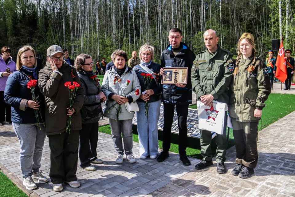 В Киришском районе перезахоронили останки 95 бойцов Красной армии В Киришском районе перезахоронили останки 95 бойцов Красной армии