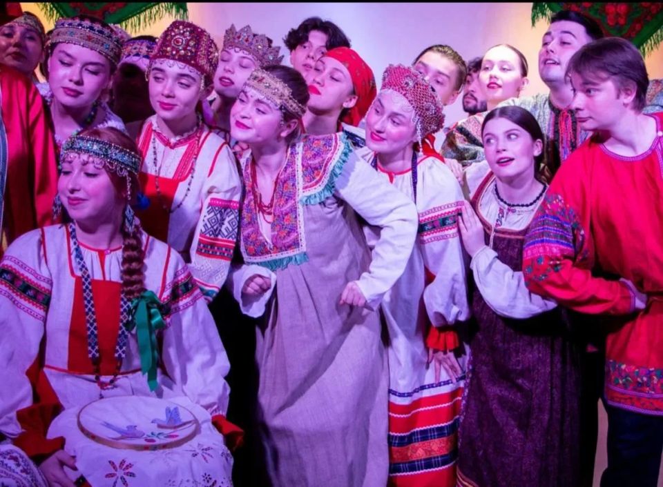 Ленобласть впервые станет «режиссёрской мастерской» России: регион стал площадкой Всероссийской школы молодых режиссёров государственных праздников «Горизонты профессии» Ленобласть впервые станет «режиссёрской мастерской» России: регион стал площадкой Всероссийской школы молодых режиссёров государственных праздников «Горизонты профессии»