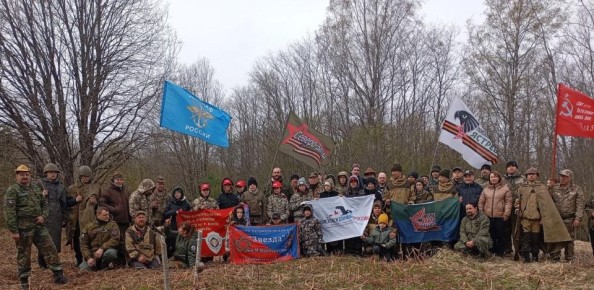 В Кировском районе нашли останки 11 красноармейцев и обломки Ил-2