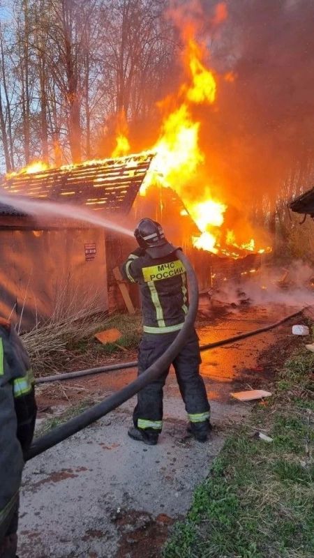 За прошедшую неделю подразделения территориального пожарно-спасательного гарнизона Ленинградской области реагировали на 73 оперативных события: