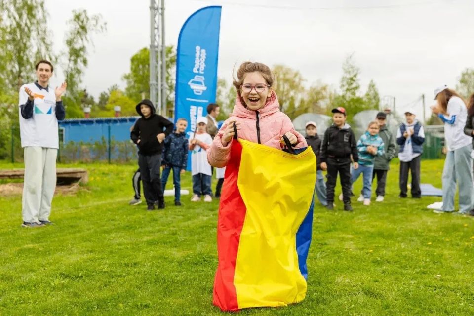 Всесезонную спортивную площадку открыли в Мгинской школе-интернате для детей с нарушением зрения — проект реализован при поддержке ПАО «Газпром нефть» Всесезонную спортивную площадку открыли в Мгинской школе-интернате для детей с нарушением зрения — проект реализован при поддержке ПАО «Газпром нефть»