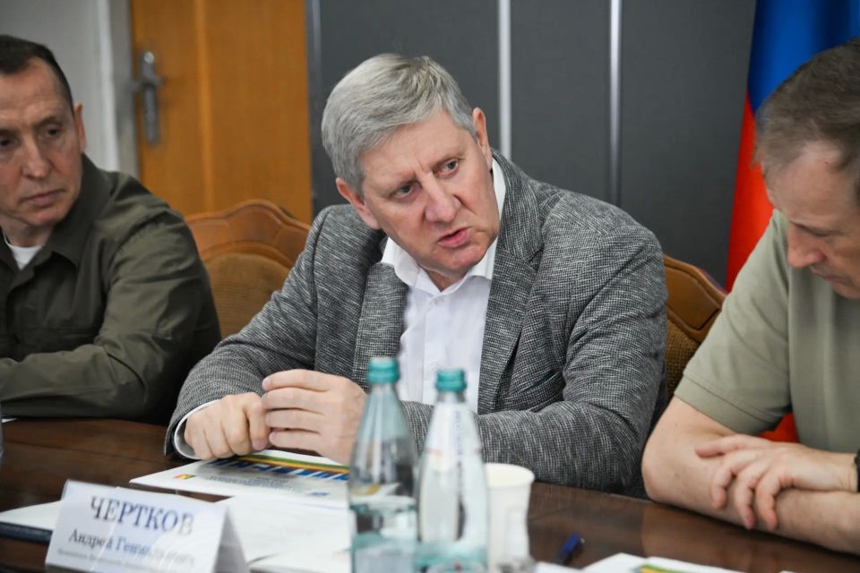 Александр Дрозденко: Направим 1,2 млрд рублей областного бюджета на восстановление Енакиево в 2026 году Александр Дрозденко: Направим 1,2 млрд рублей областного бюджета на восстановление Енакиево в 2026 году