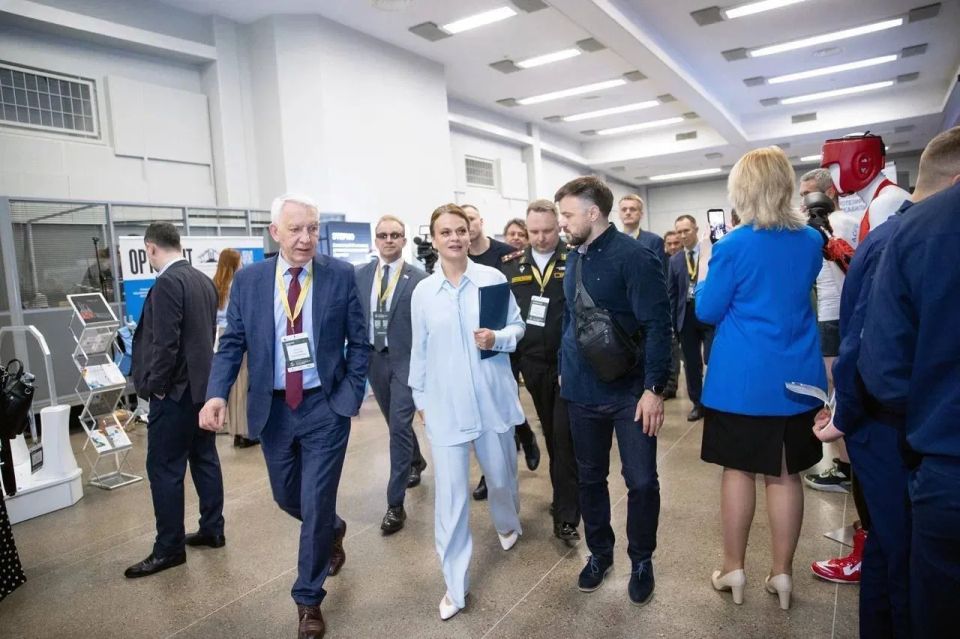 Анна Цивилева: В ходе поездки в войска Ленинградского военного округа приняла участие в работе научно-практического форума «Военно-медицинская реабилитация» Анна Цивилева: В ходе поездки в войска Ленинградского военного округа приняла участие в работе научно-практического форума «Военно-медицинская реабилитация»