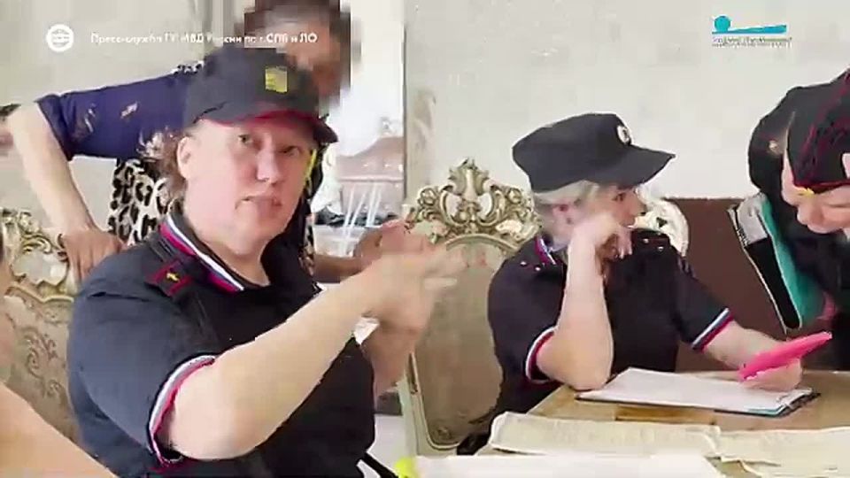 Полиция проверила места проживания кочевого народа в деревне Верхние Осельки Всеволожского района Ленинградской области