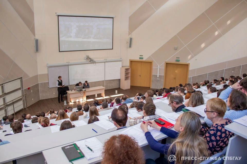 Более 250 участников проверили знания на Всероссийском агродиктанте в СПбГАУ Более 250 участников проверили знания на Всероссийском агродиктанте в СПбГАУ