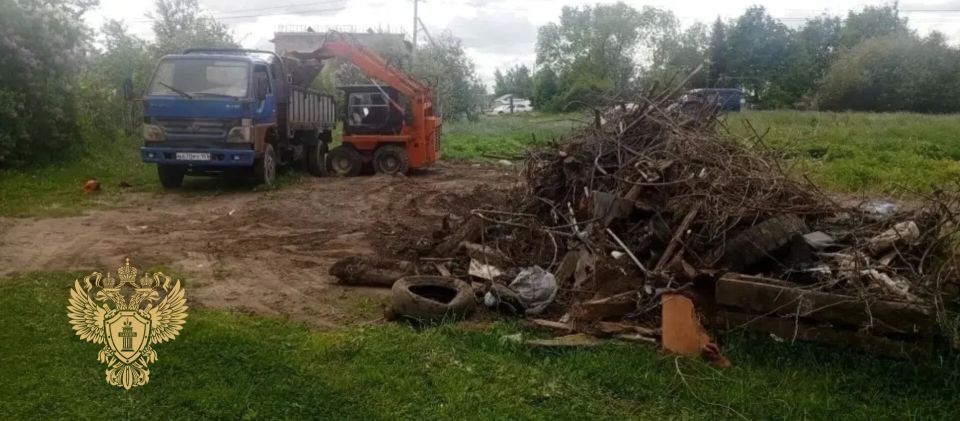 По результатам проверки прокуратуры Ломоносовского района ликвидированы несанкционированные свалки на территории деревни Яльгелево По результатам проверки прокуратуры Ломоносовского района ликвидированы несанкционированные свалки на территории деревни Яльгелево