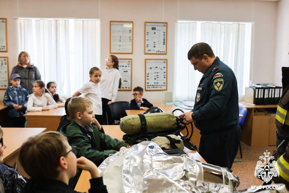 День открытых дверей на территории специализированной пожарно-спасательной части № 72 специального отдела № 19 Специального управления ФПС № 72 МЧС России День открытых дверей на территории специализированной пожарно-спасательной части № 72 специального отдела № 19 Специального управления ФПС № 72 МЧС России