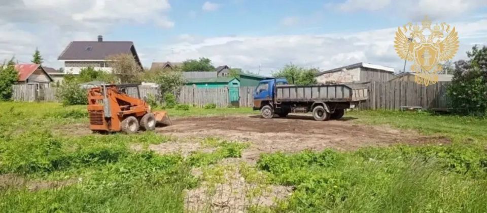 По результатам проверки прокуратуры Ломоносовского района ликвидированы несанкционированные свалки на территории деревни Яльгелево По результатам проверки прокуратуры Ломоносовского района ликвидированы несанкционированные свалки на территории деревни Яльгелево