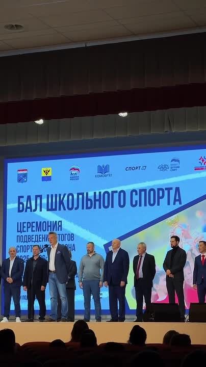 Первое правило школьного спортивного клуба — всем рассказывать про школьный спортивный клуб!