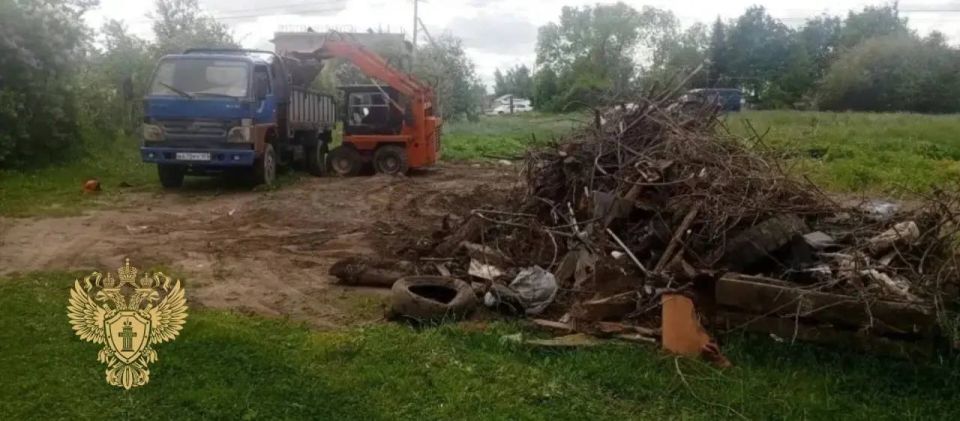 По результатам проверки прокуратуры Ломоносовского района ликвидированы несанкционированные свалки на территории деревни Яльгелево По результатам проверки прокуратуры Ломоносовского района ликвидированы несанкционированные свалки на территории деревни Яльгелево