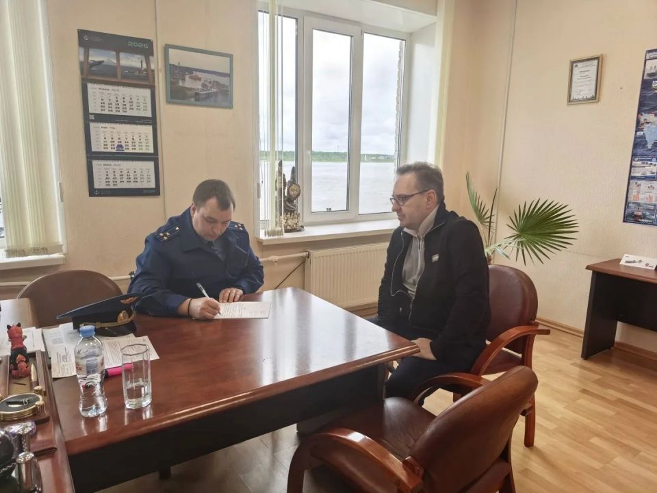 И.о. Кировского городского прокурора Евгений Найденов провёл приём работников ООО «Невский судостроительно-судоремонтный завод»