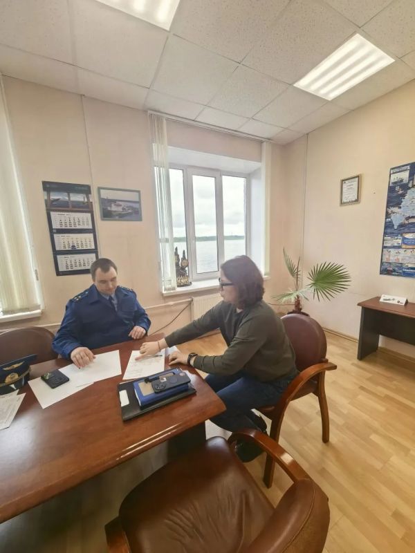 И.о. Кировского городского прокурора Евгений Найденов провёл приём работников ООО «Невский судостроительно-судоремонтный завод» И.о. Кировского городского прокурора Евгений Найденов провёл приём работников ООО «Невский судостроительно-судоремонтный завод»