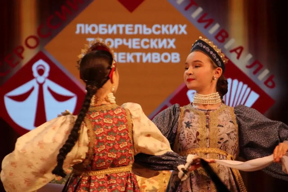 Ленинградская область в числе лучших: областной народный ансамбль танца «Фейерверк» победил в номинации «Традиции» среди регионов СЗФО и получил грант Минкультуры — 2 млн рублей Ленинградская область в числе лучших: областной народный ансамбль танца «Фейерверк» победил в номинации «Традиции» среди регионов СЗФО и получил грант Минкультуры — 2 млн рублей