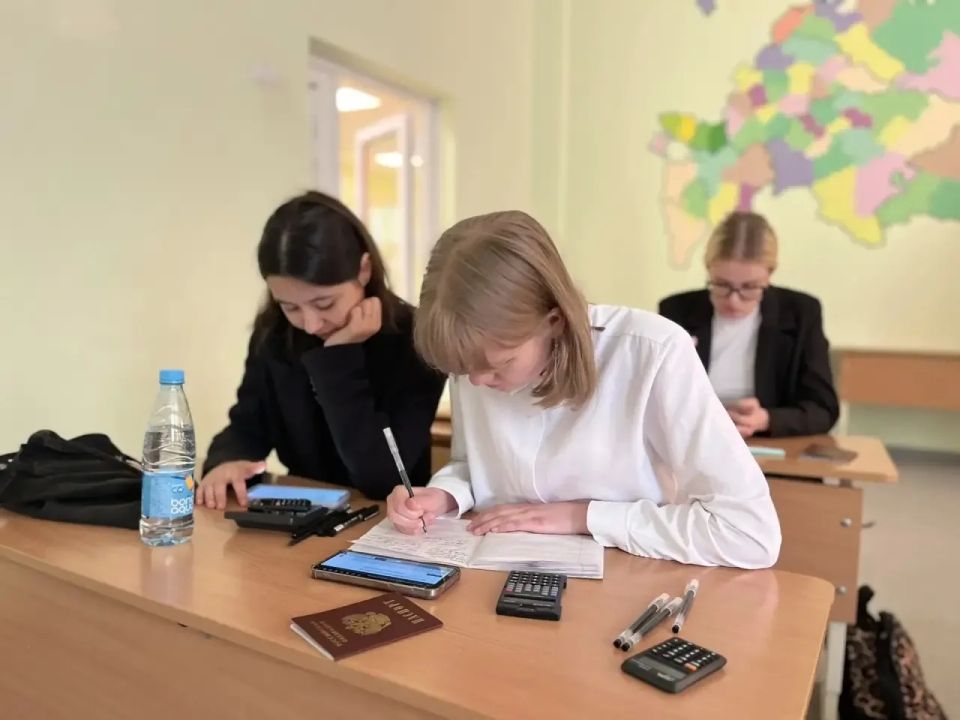Александр Дрозденко: Сегодня в школах тишина работает на результат Александр Дрозденко: Сегодня в школах тишина работает на результат