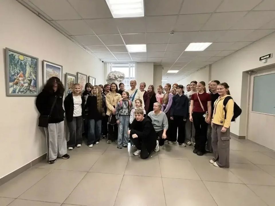 Правнучка художника Поленова впервые посетила родовые места в Ленобласти Правнучка художника Поленова впервые посетила родовые места в Ленобласти
