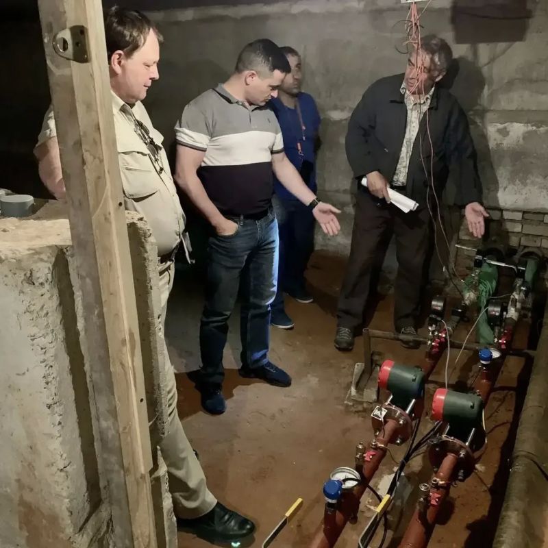 По итогам проведенных приемов граждан председатель комитета Вячеслав Плешаков провел выездные осмотры многоквартирных домов в Гатчинском муниципальном округе По итогам проведенных приемов граждан председатель комитета Вячеслав Плешаков провел выездные осмотры многоквартирных домов в Гатчинском муниципальном округе