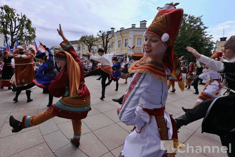 В Гатчине отпраздновали День России - фоторепортаж В Гатчине отпраздновали День России - фоторепортаж