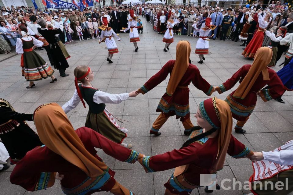 В Гатчине отпраздновали День России - фоторепортаж В Гатчине отпраздновали День России - фоторепортаж