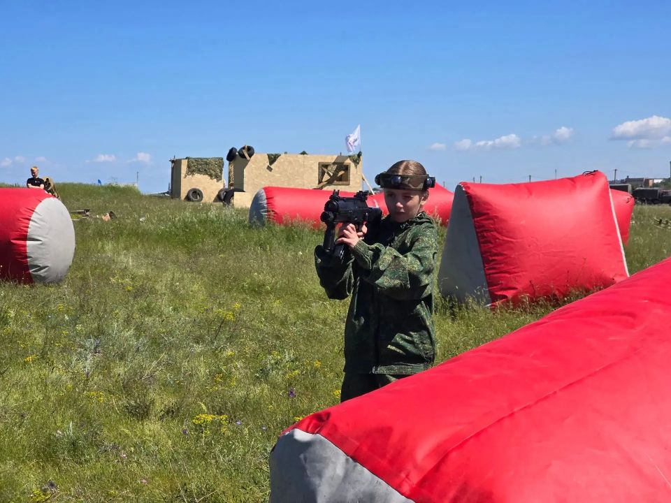 Офицеры военных следственных органов СК России поддержали участников Всероссийской военно-патриотической игры «Зарница 2.0» Офицеры военных следственных органов СК России поддержали участников Всероссийской военно-патриотической игры «Зарница 2.0»