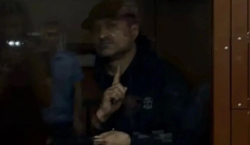 Басманный районный суд заключил под стражу первого фигуранта уголовного дела об убийстве выборгского депутата Александра Петрова в 2020 году — Алисултана Надирбегова