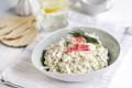 Нежный крабовый салат с рисом и кукурузой