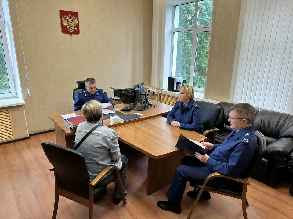 Прокурор Ленинградской области провёл приём жителей Тосненского района Прокурор Ленинградской области провёл приём жителей Тосненского района